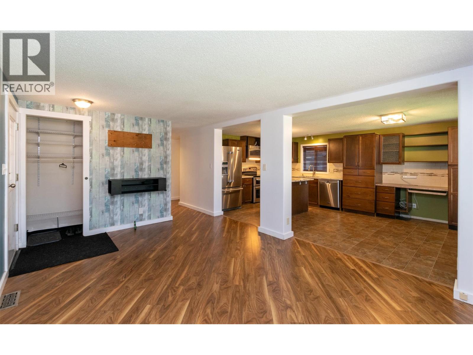 4640 73 Avenue Ne, Salmon Arm, British Columbia  V0E 1K0 - Photo 9 - 10376895