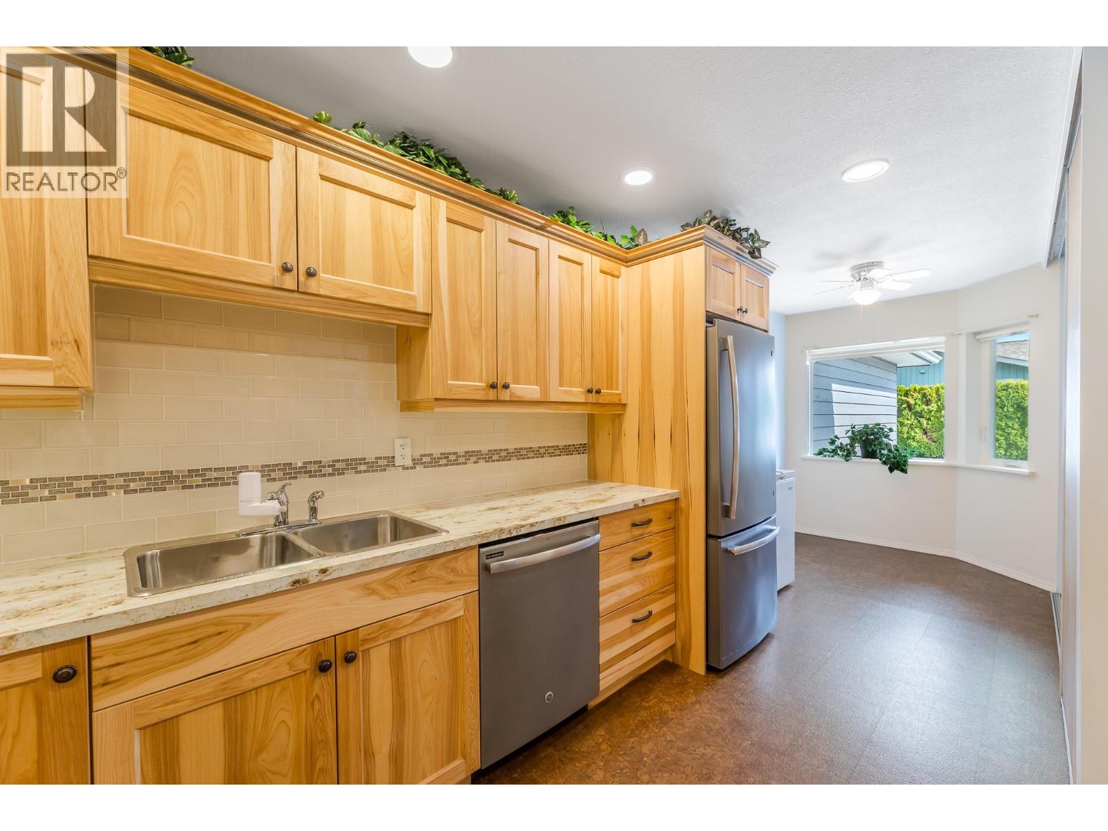 11121 Scott Street Unit# 10, Summerland, British Columbia  V0H 1Z0 - Photo 4 - 10377089