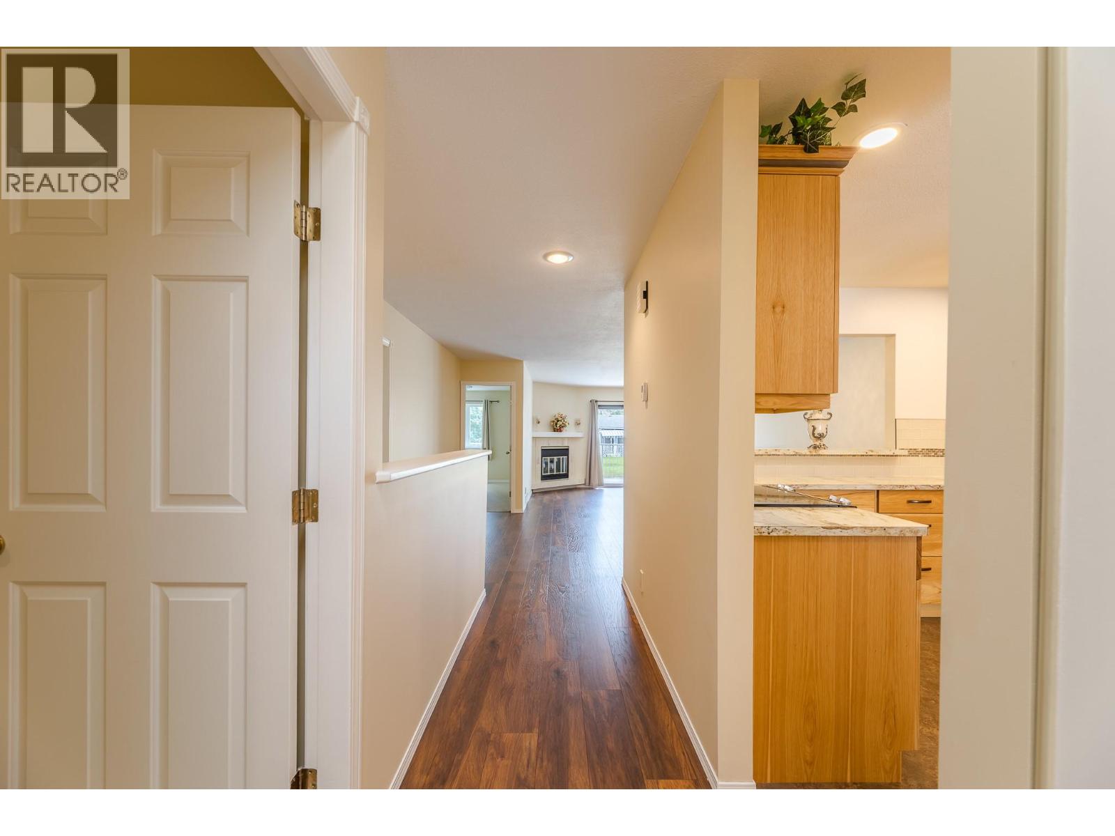 11121 Scott Street Unit# 10, Summerland, British Columbia  V0H 1Z0 - Photo 8 - 10377089