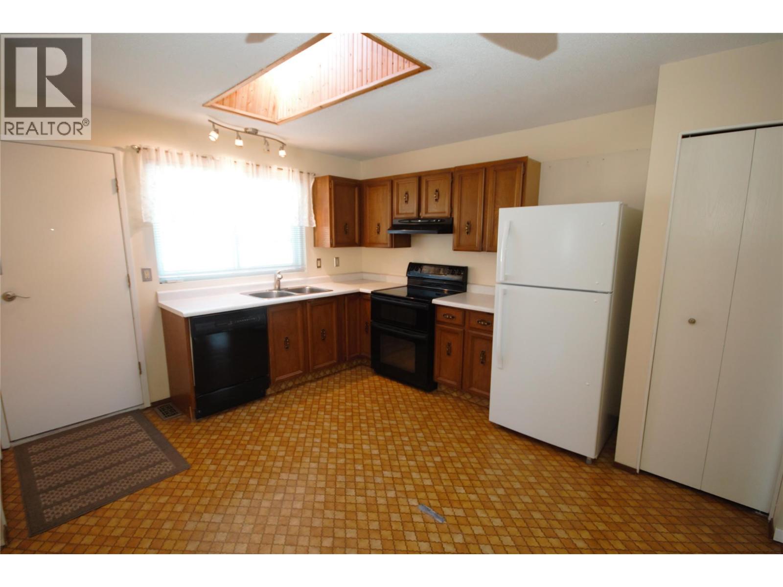 145 Blairmore Crescent, Penticton, British Columbia  V2A 7E2 - Photo 14 - 10376887