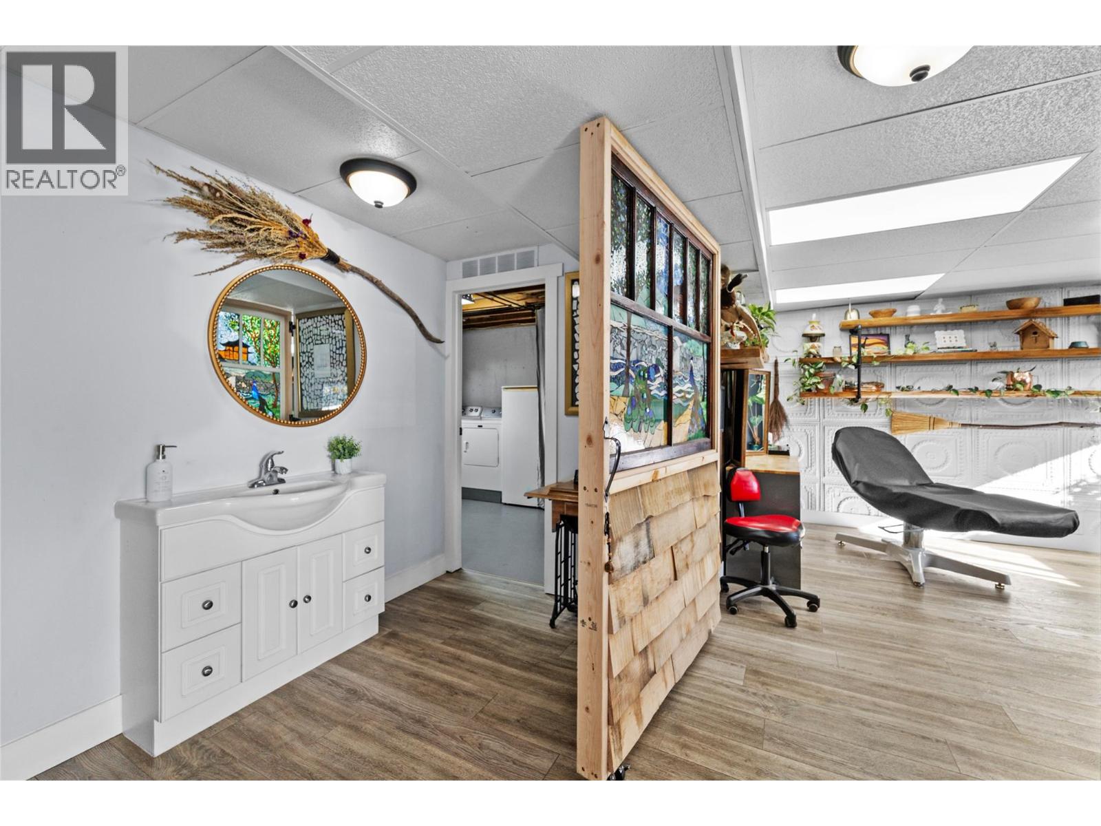 2334 Bossert Avenue, Kamloops, British Columbia  V2B 4V7 - Photo 14 - 10374478