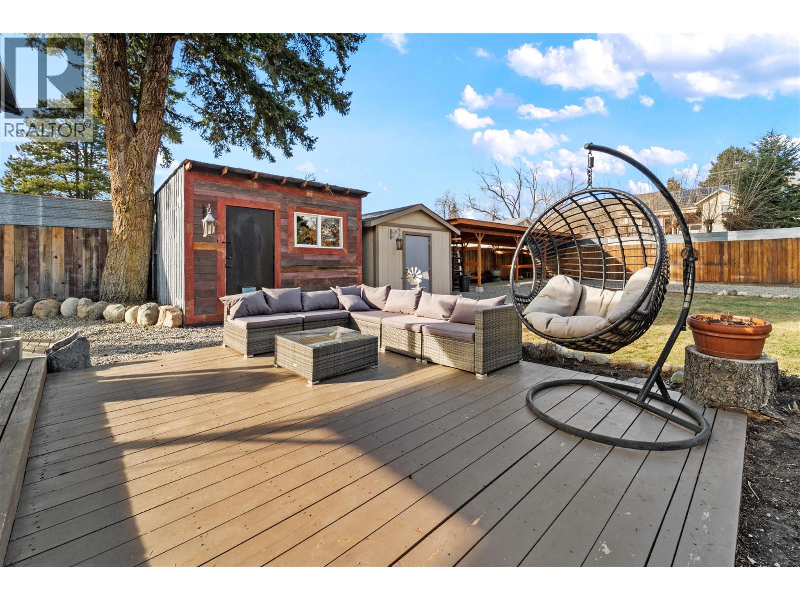 2334 Bossert Avenue, Kamloops, British Columbia  V2B 4V7 - Photo 18 - 10374478