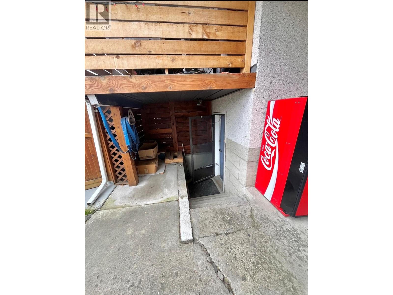 385 Perth Road, Kelowna, British Columbia  V1X 3R5 - Photo 3 - 10377082