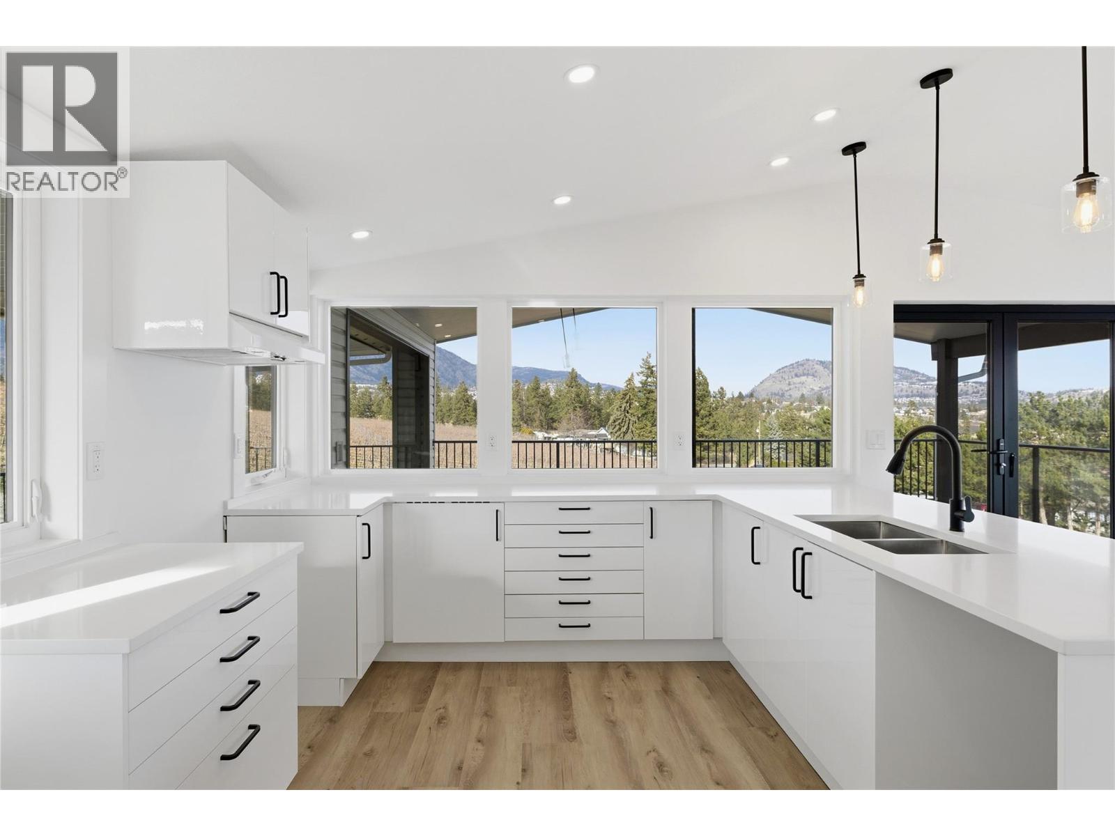 3906 Harding Road, West Kelowna, British Columbia  V4T 2J9 - Photo 7 - 10376583