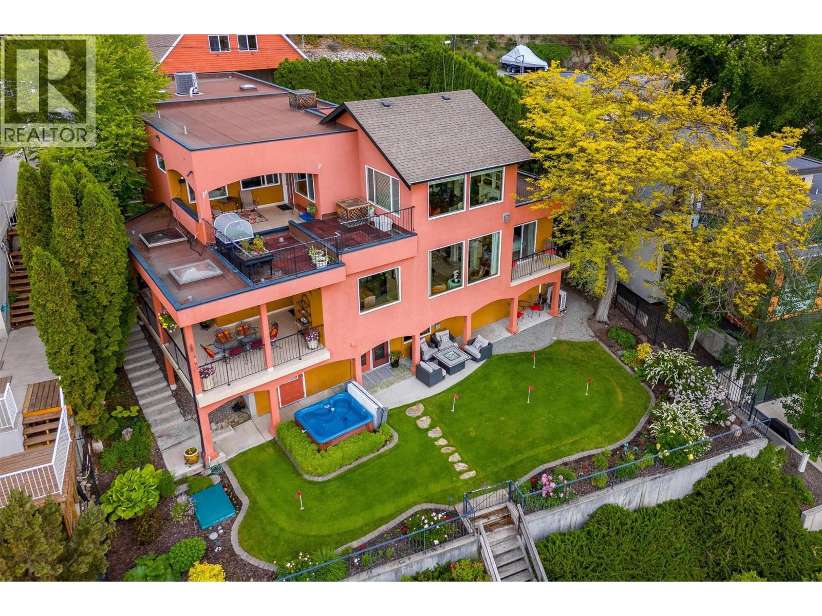 683 Westside Road S, West Kelowna, British Columbia  V1Z 3S2 - Photo 4 - 10377087