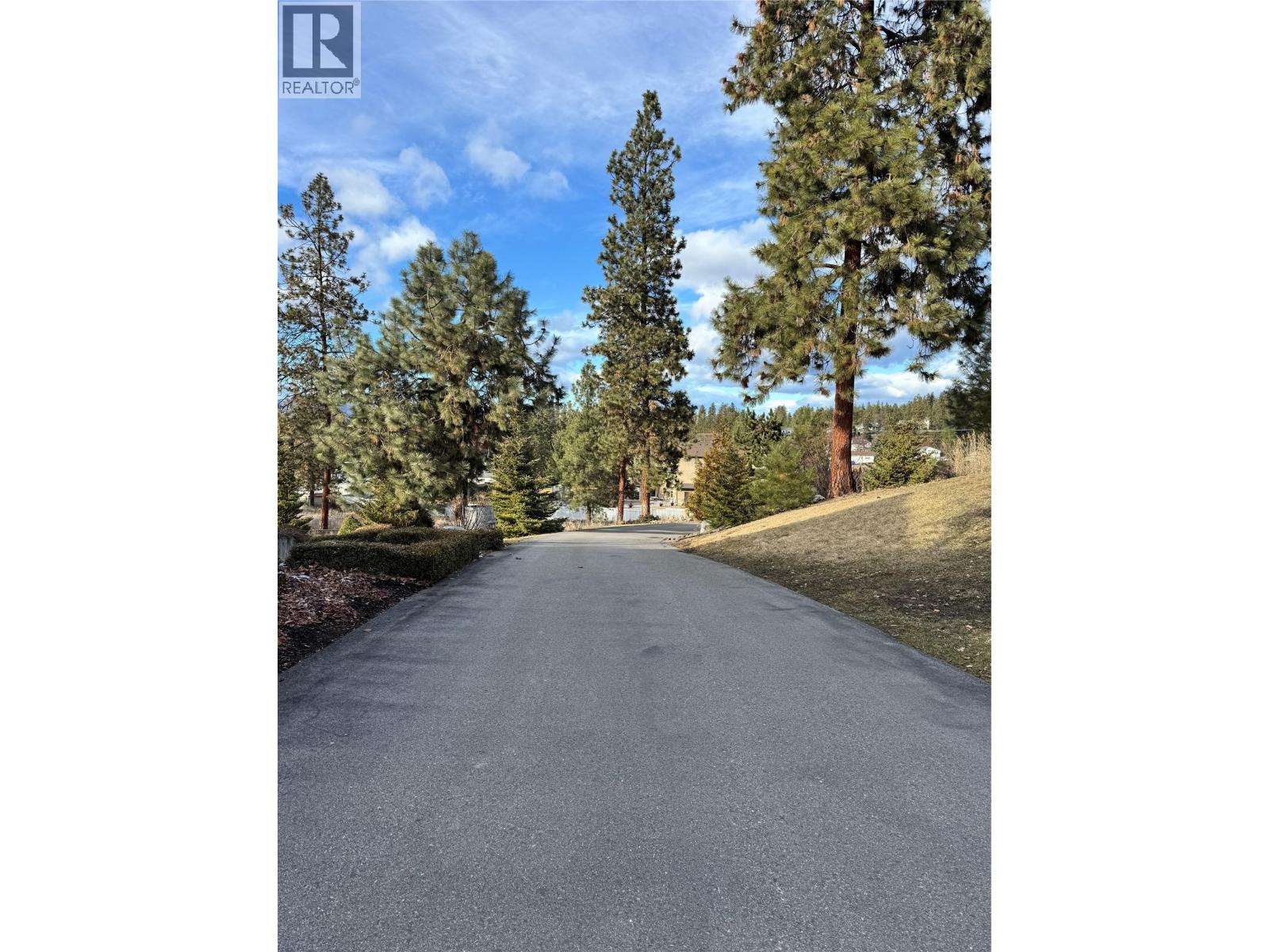 3990 Fairwinds Court, Kelowna, British Columbia  V1W 4G1 - Photo 13 - 10376012