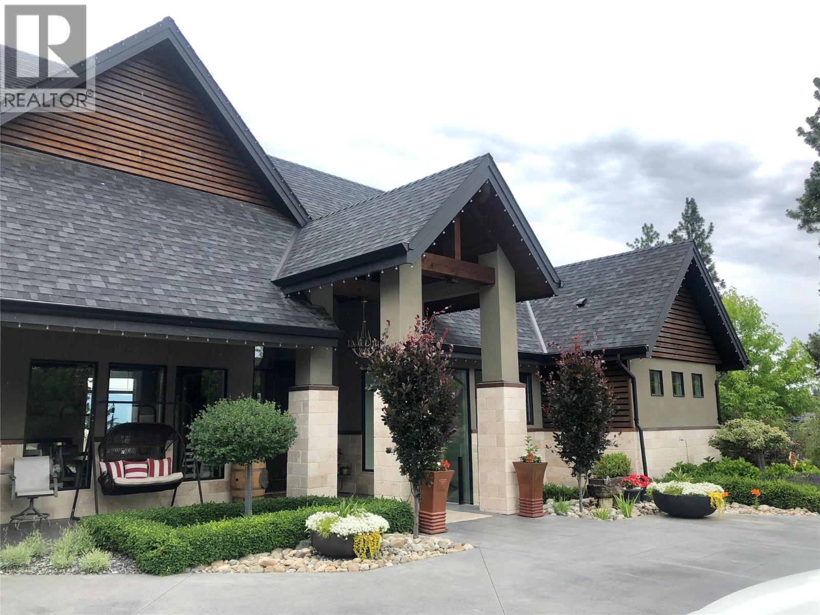 3990 Fairwinds Court, Kelowna, British Columbia  V1W 4G1 - Photo 2 - 10376012