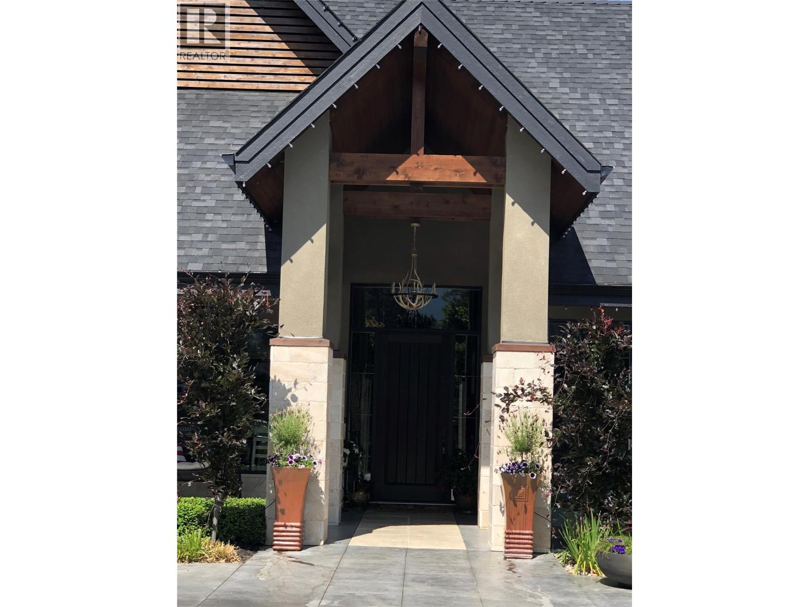 3990 Fairwinds Court, Kelowna, British Columbia  V1W 4G1 - Photo 24 - 10376012