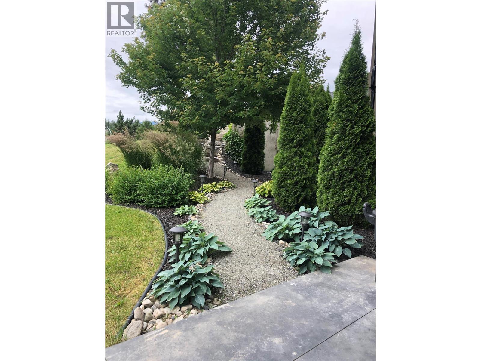 3990 Fairwinds Court, Kelowna, British Columbia  V1W 4G1 - Photo 32 - 10376012