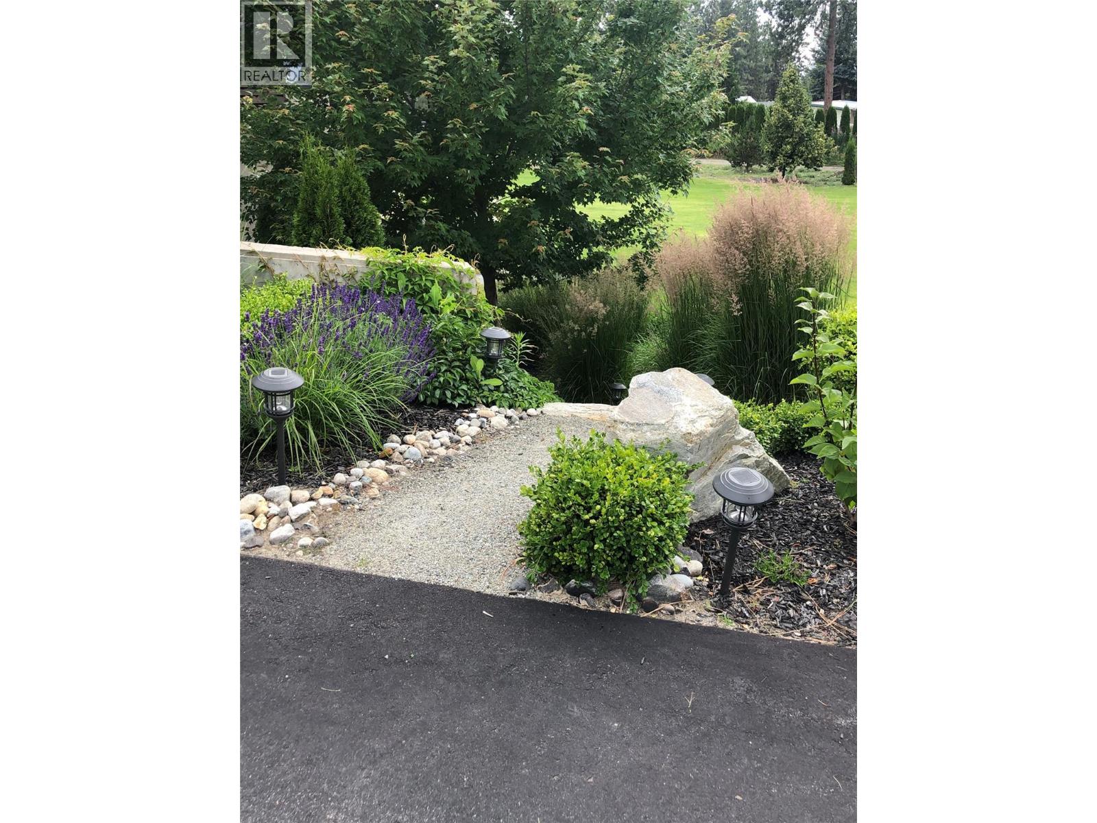 3990 Fairwinds Court, Kelowna, British Columbia  V1W 4G1 - Photo 35 - 10376012