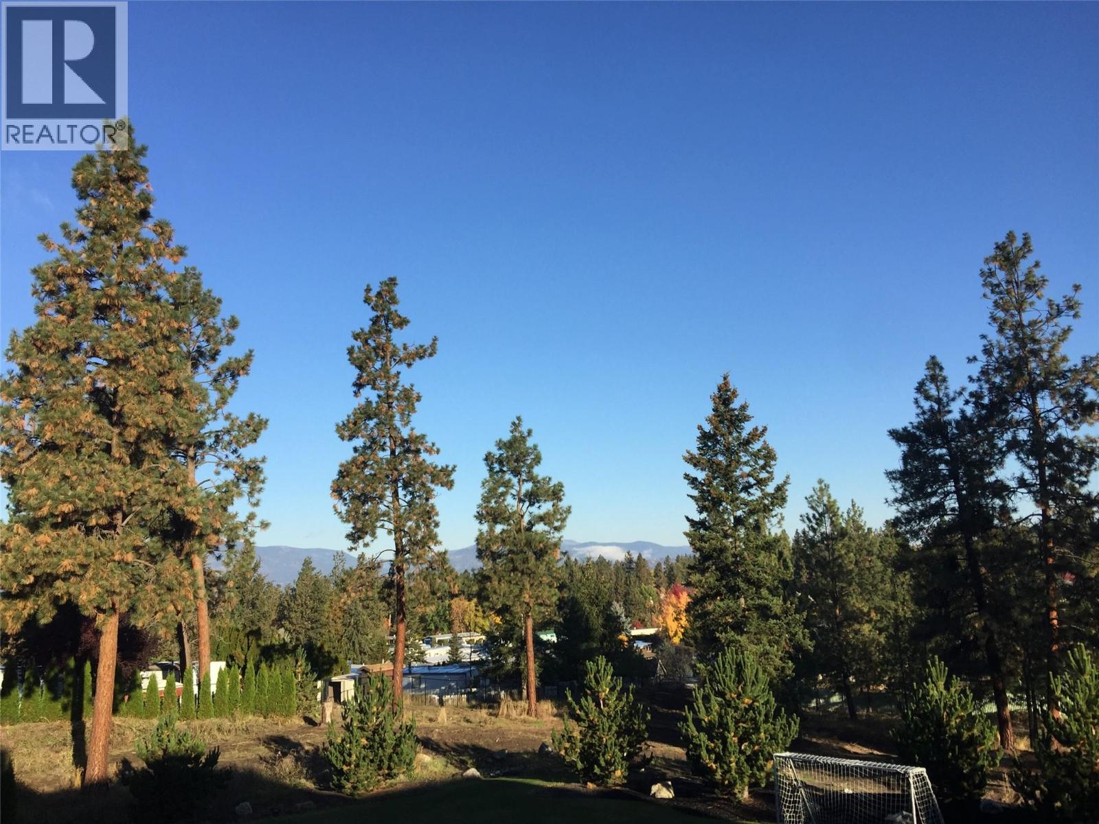 3990 Fairwinds Court, Kelowna, British Columbia  V1W 4G1 - Photo 45 - 10376012