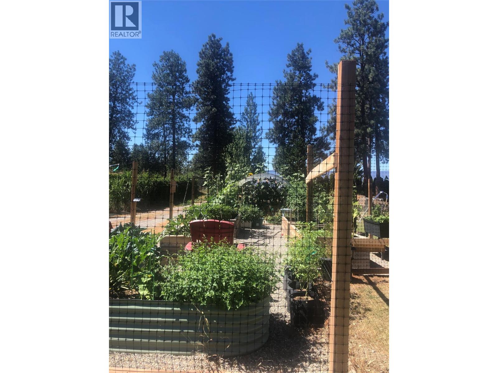 3990 Fairwinds Court, Kelowna, British Columbia  V1W 4G1 - Photo 50 - 10376012