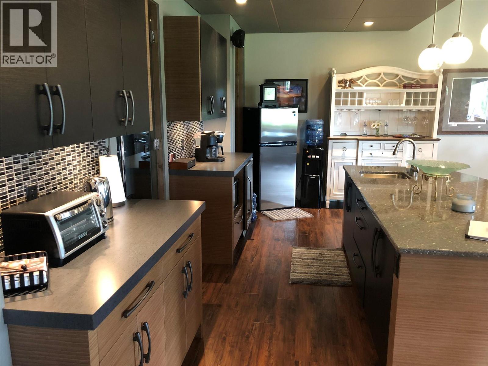 3990 Fairwinds Court, Kelowna, British Columbia  V1W 4G1 - Photo 60 - 10376012