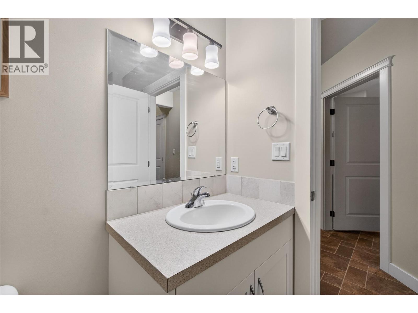 1581 20 Street Ne Unit# 36, Salmon Arm, British Columbia  V1E 0A7 - Photo 42 - 10376774