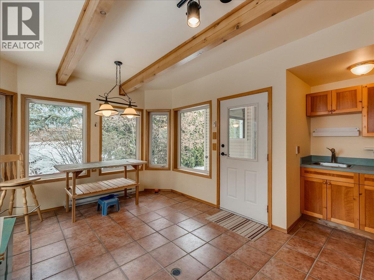 702 Munro Street, Nelson, British Columbia  V1L 3G2 - Photo 32 - 10376664