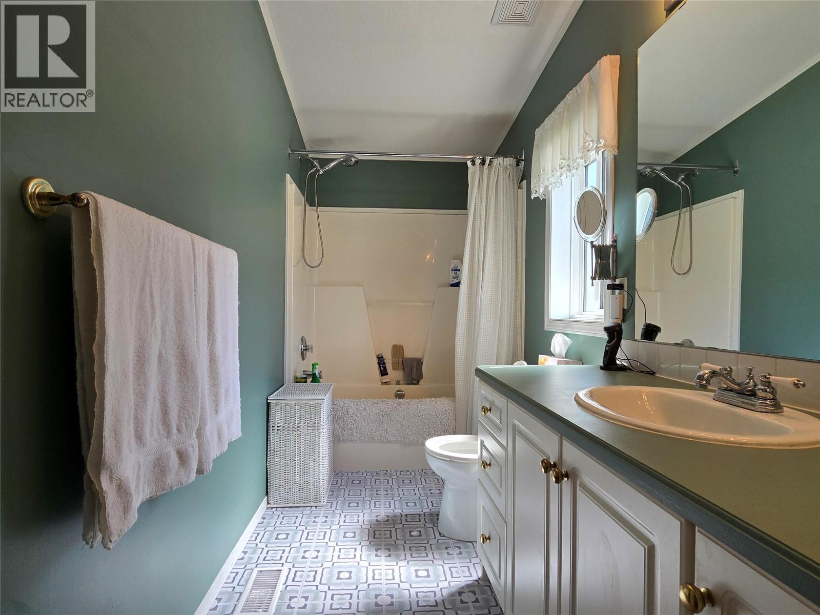 1526 Cumming Boulevard, Cache Creek, British Columbia  V0K 1H0 - Photo 18 - 10377149