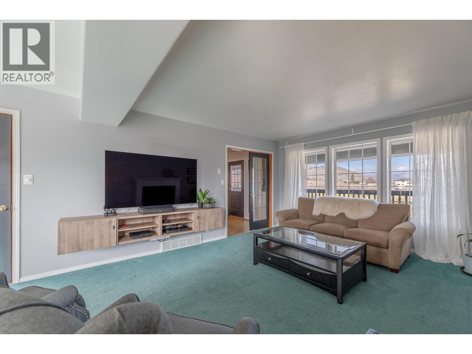 445 Road 5, Oliver, British Columbia  V0H 1T1 - Photo 13 - 10376696