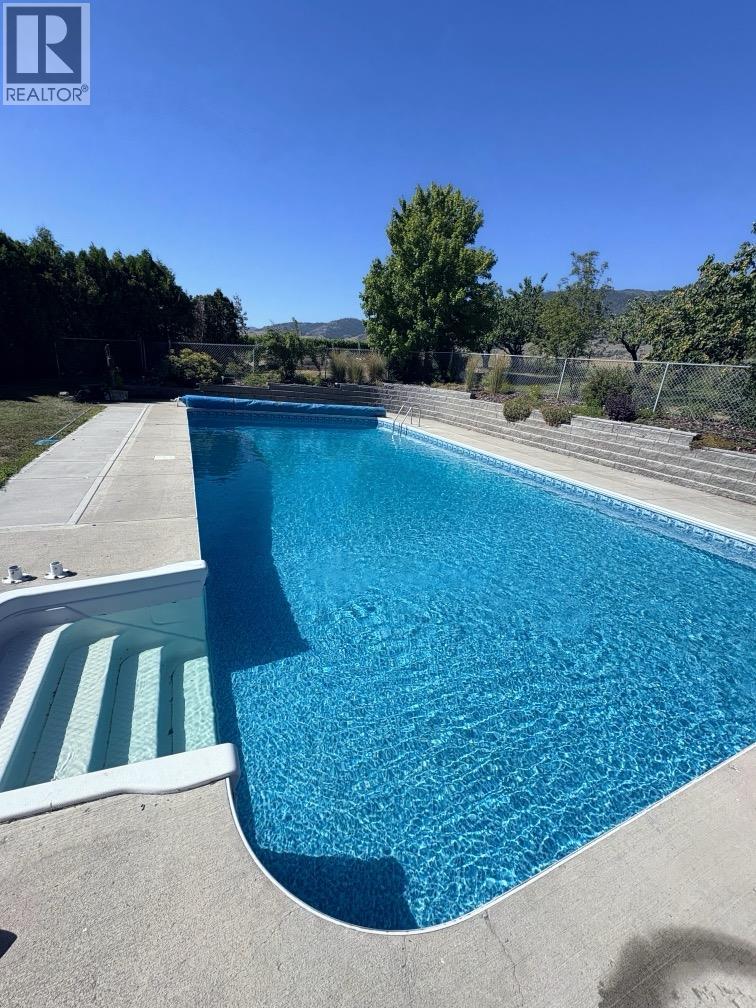 445 Road 5, Oliver, British Columbia  V0H 1T1 - Photo 2 - 10376696