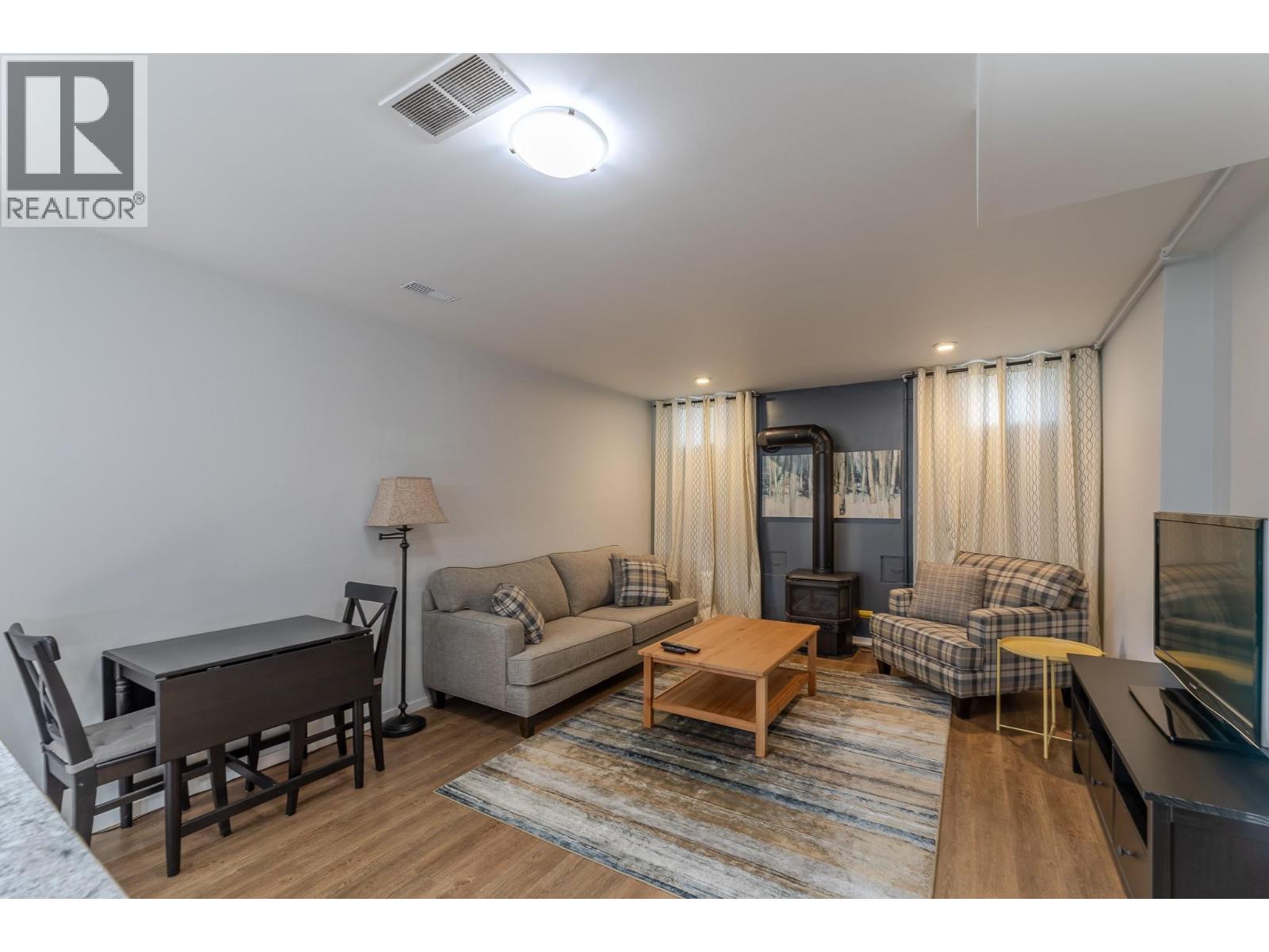 445 Road 5, Oliver, British Columbia  V0H 1T1 - Photo 34 - 10376696