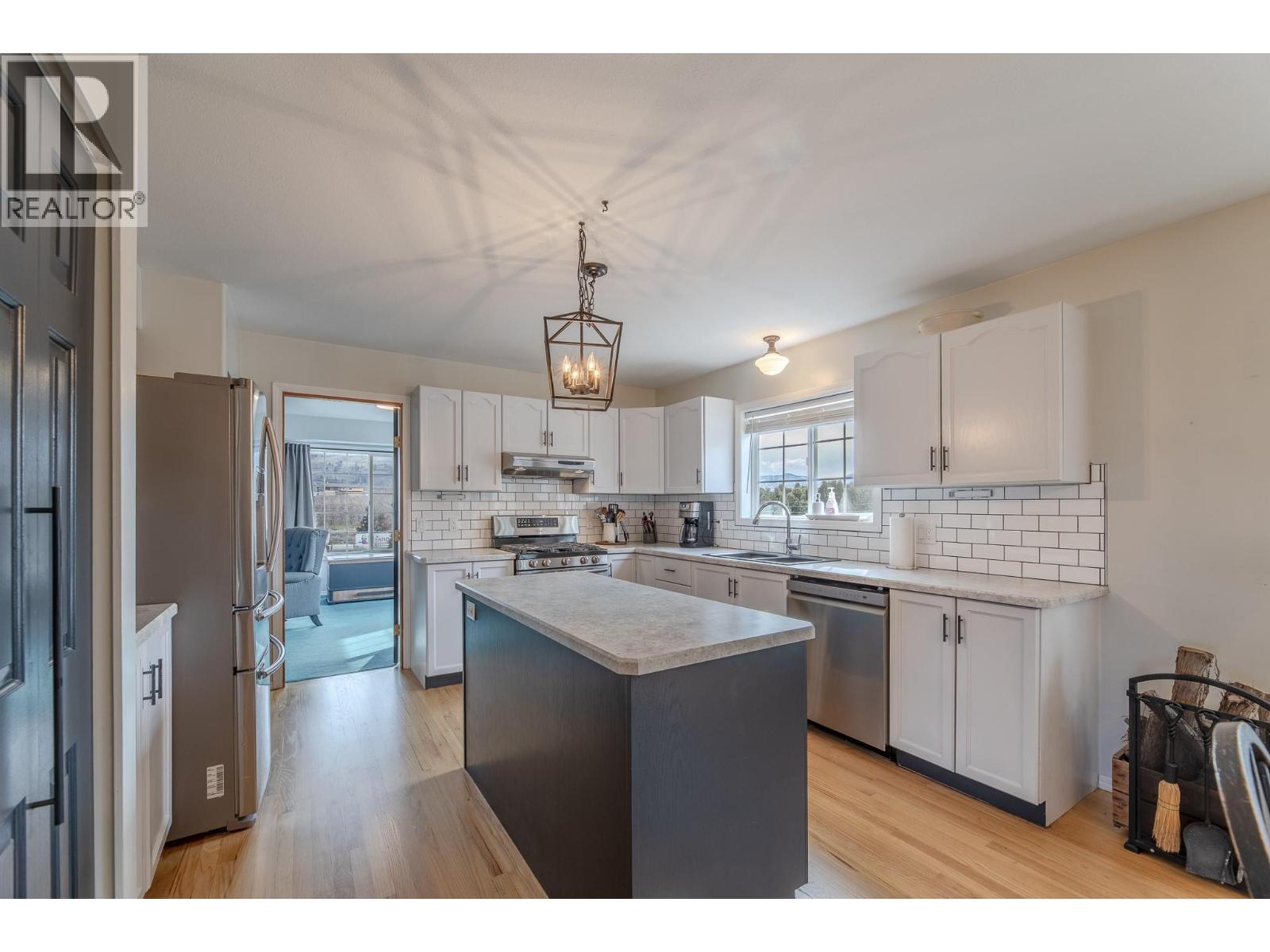 445 Road 5, Oliver, British Columbia  V0H 1T1 - Photo 4 - 10376696