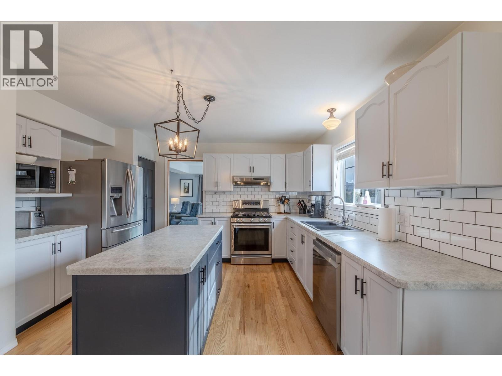 445 Road 5, Oliver, British Columbia  V0H 1T1 - Photo 5 - 10376696