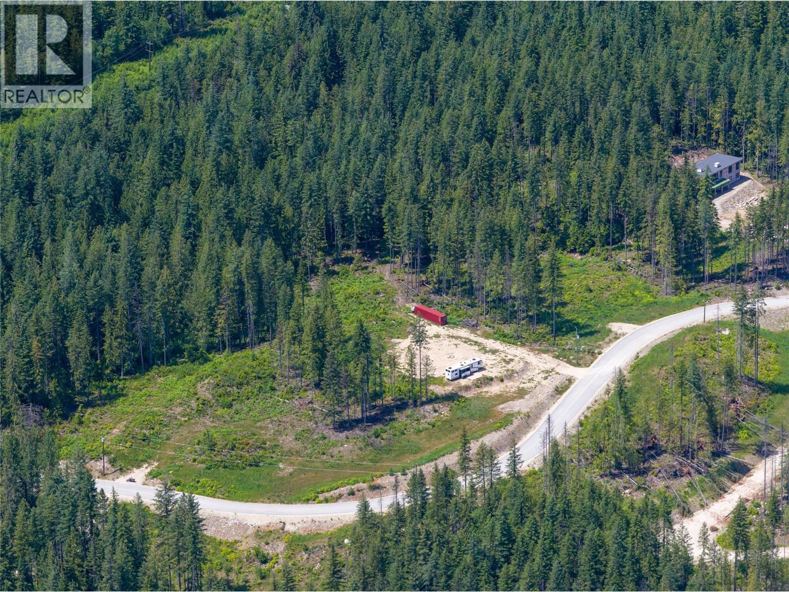 7974 Arrowhead Road, Revelstoke, British Columbia  V0E 2S0 - Photo 6 - 10377008
