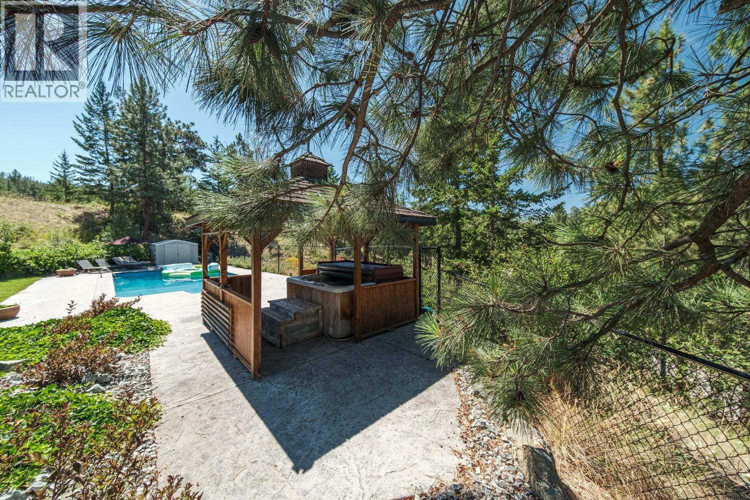 2615 Harvard Road, Kelowna, British Columbia  V1W 4C2 - Photo 52 - 10377137