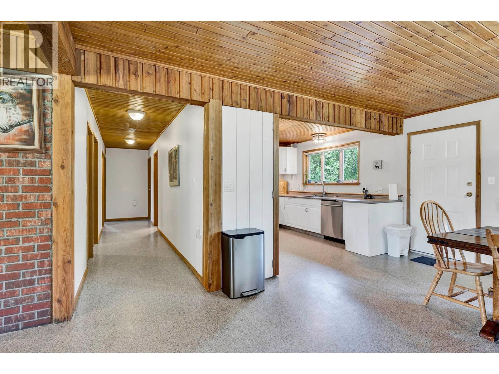 5305 Clearwater Valley Road, Clearwater, British Columbia  V0E 1N1 - Photo 11 - 10377051