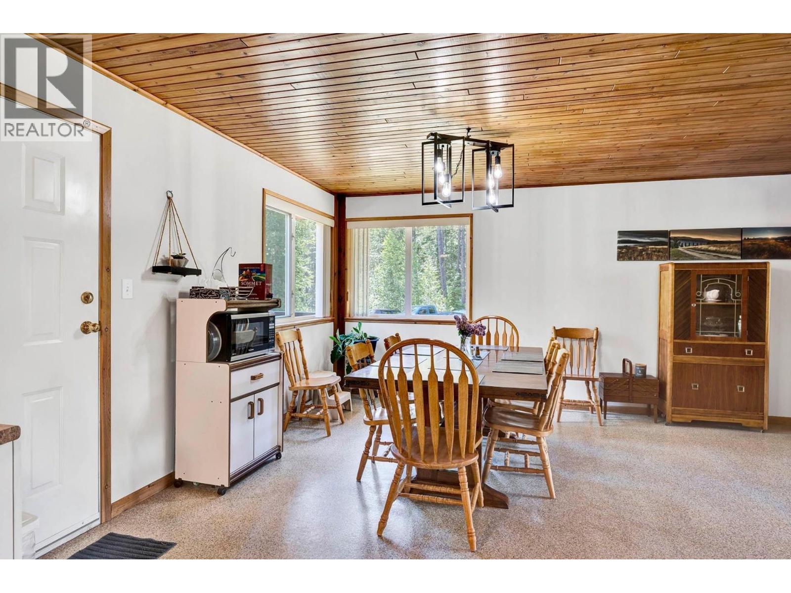 5305 Clearwater Valley Road, Clearwater, British Columbia  V0E 1N1 - Photo 12 - 10377051