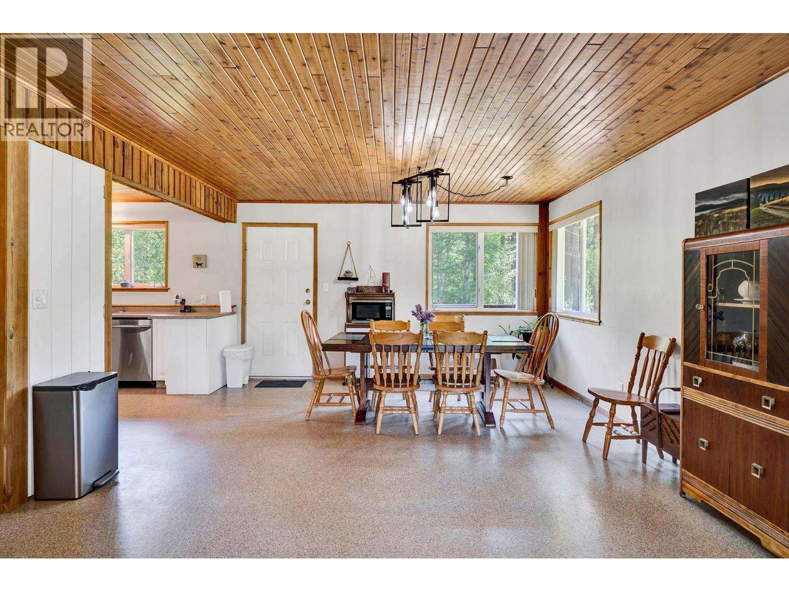 5305 Clearwater Valley Road, Clearwater, British Columbia  V0E 1N1 - Photo 13 - 10377051