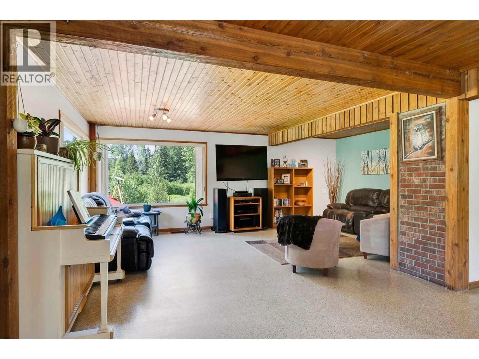 5305 Clearwater Valley Road, Clearwater, British Columbia  V0E 1N1 - Photo 15 - 10377051