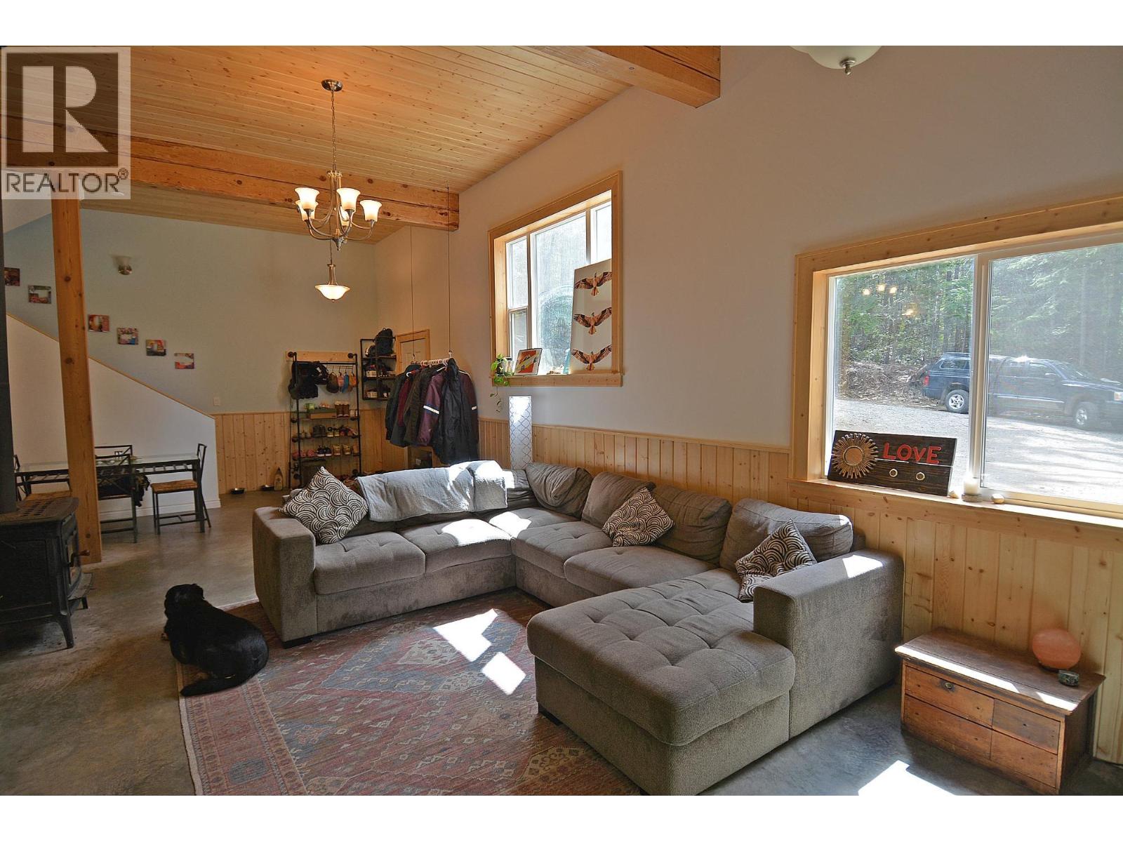 8907 Martens Road, Slocan, British Columbia  V1L 1C0 - Photo 8 - 10376982