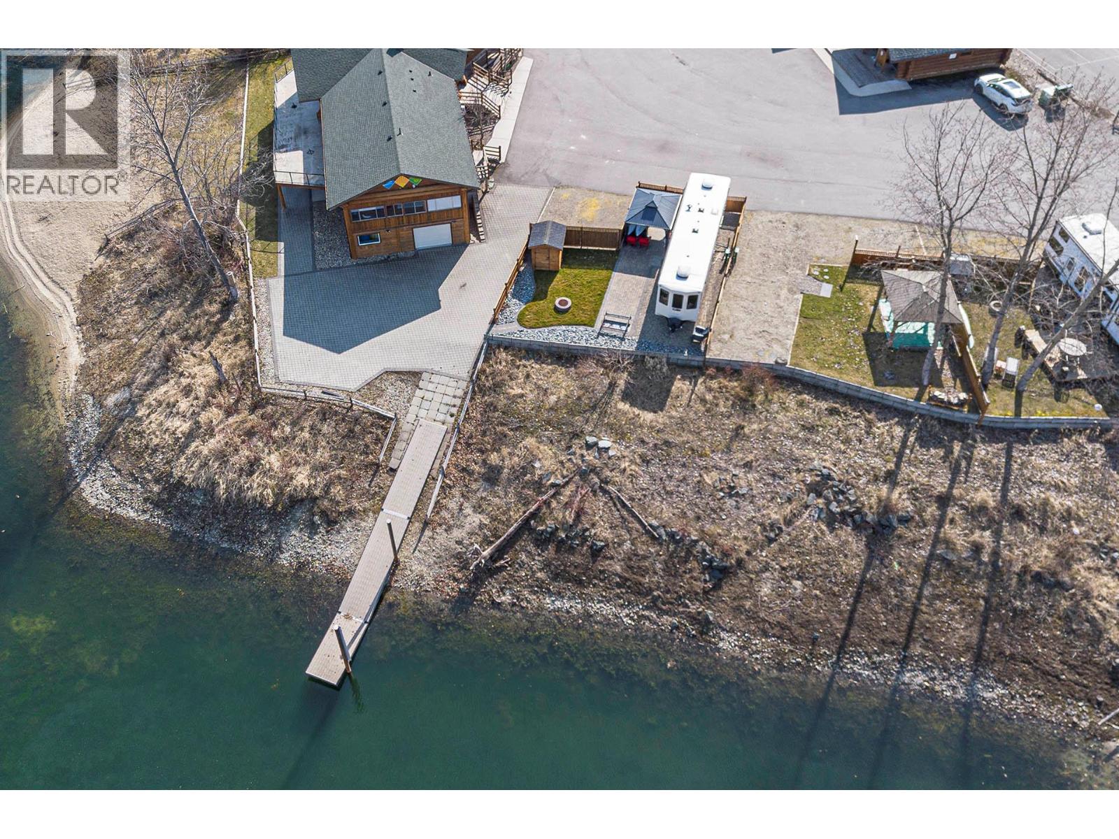 2 Clubhouse Lane, Lee Creek, British Columbia  V0E 1M4 - Photo 1 - 10377127