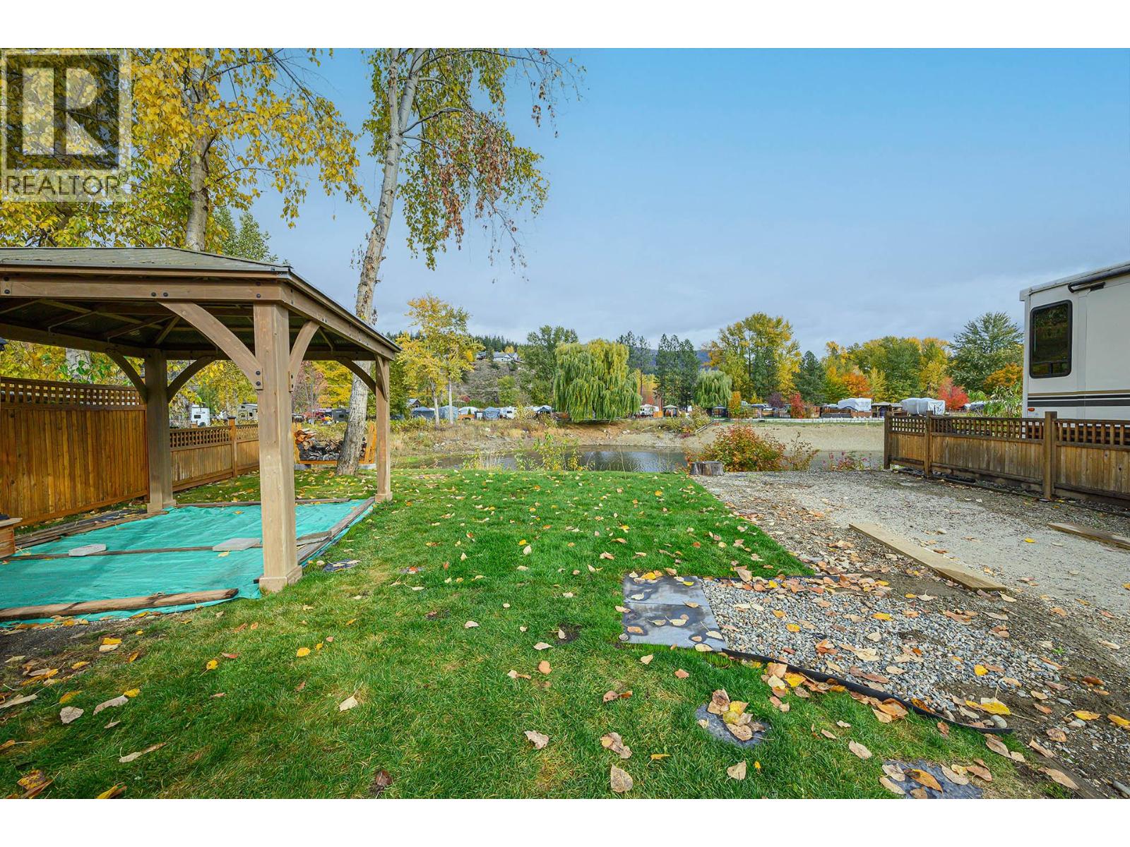 2 Clubhouse Lane, Lee Creek, British Columbia  V0E 1M4 - Photo 10 - 10377127