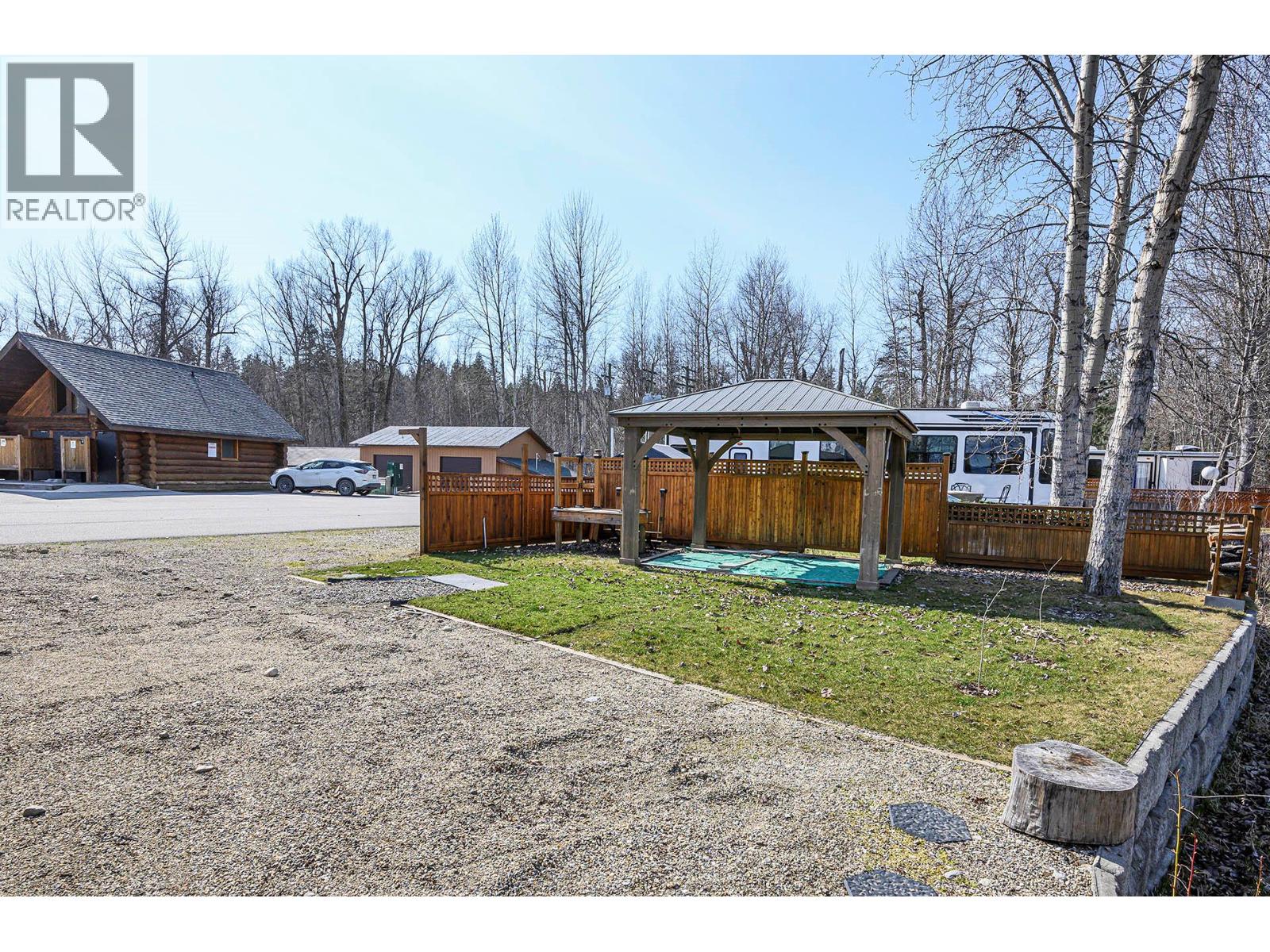 2 Clubhouse Lane, Lee Creek, British Columbia  V0E 1M4 - Photo 13 - 10377127