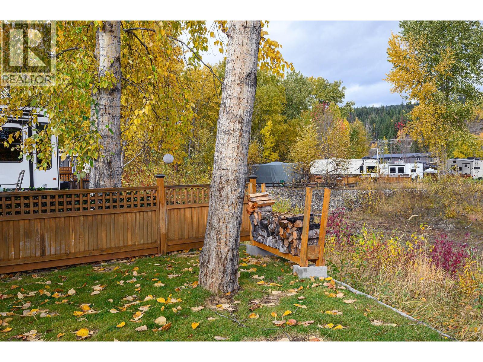 2 Clubhouse Lane, Lee Creek, British Columbia  V0E 1M4 - Photo 25 - 10377127