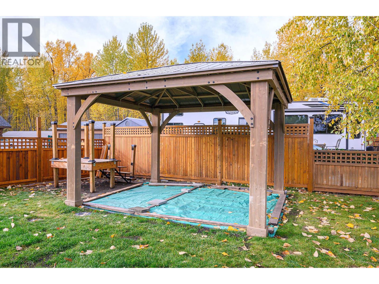 2 Clubhouse Lane, Lee Creek, British Columbia  V0E 1M4 - Photo 26 - 10377127