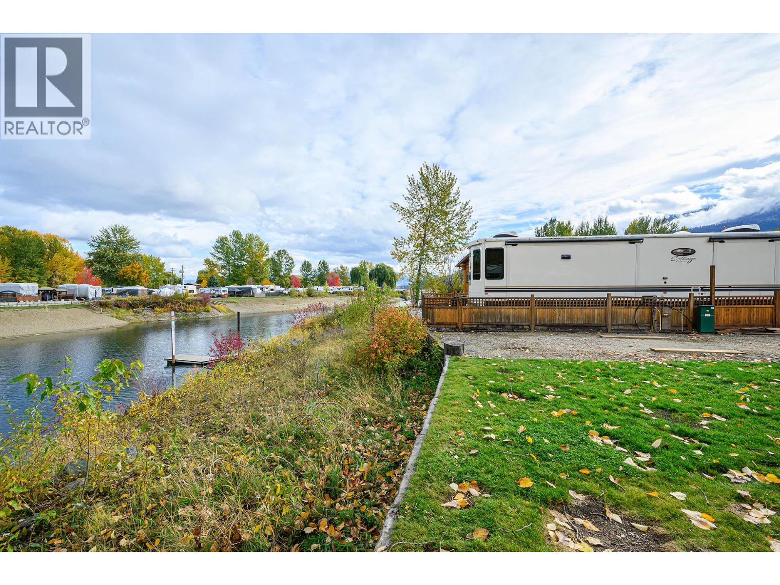 2 Clubhouse Lane, Lee Creek, British Columbia  V0E 1M4 - Photo 27 - 10377127