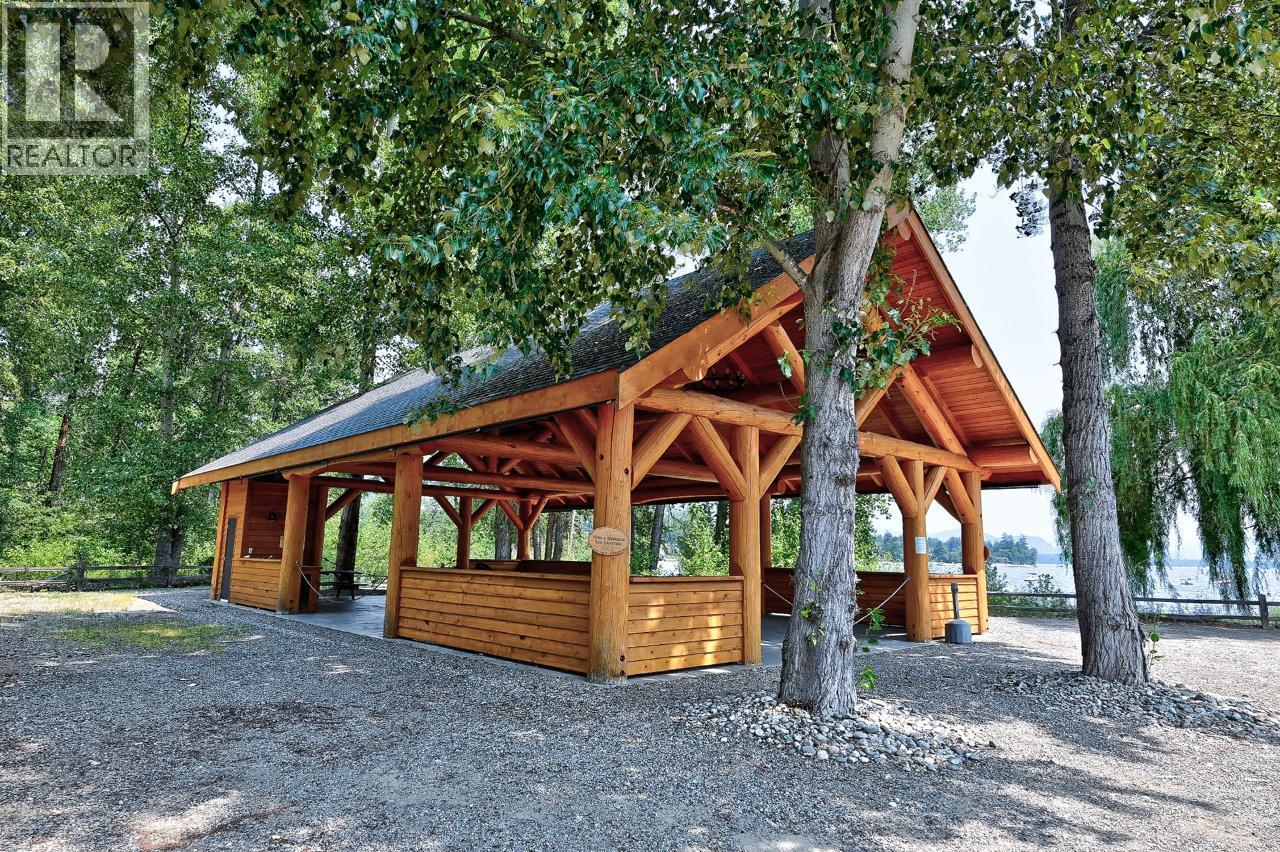 2 Clubhouse Lane, Lee Creek, British Columbia  V0E 1M4 - Photo 35 - 10377127