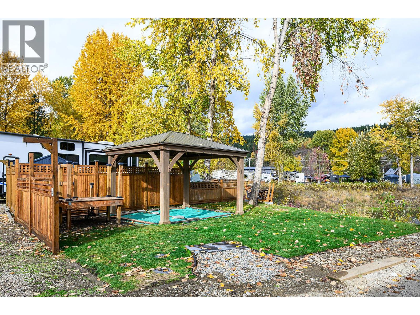 2 Clubhouse Lane, Lee Creek, British Columbia  V0E 1M4 - Photo 5 - 10377127