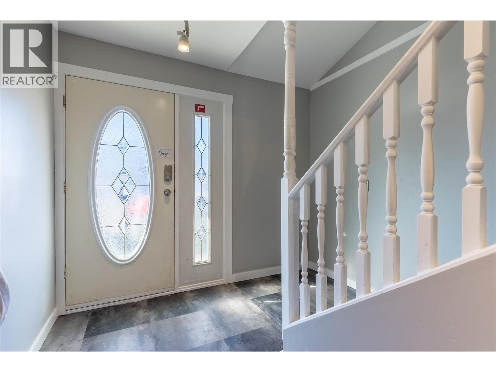 881 Evergreen Place, Kamloops, British Columbia  V2B 5M7 - Photo 15 - 10377048