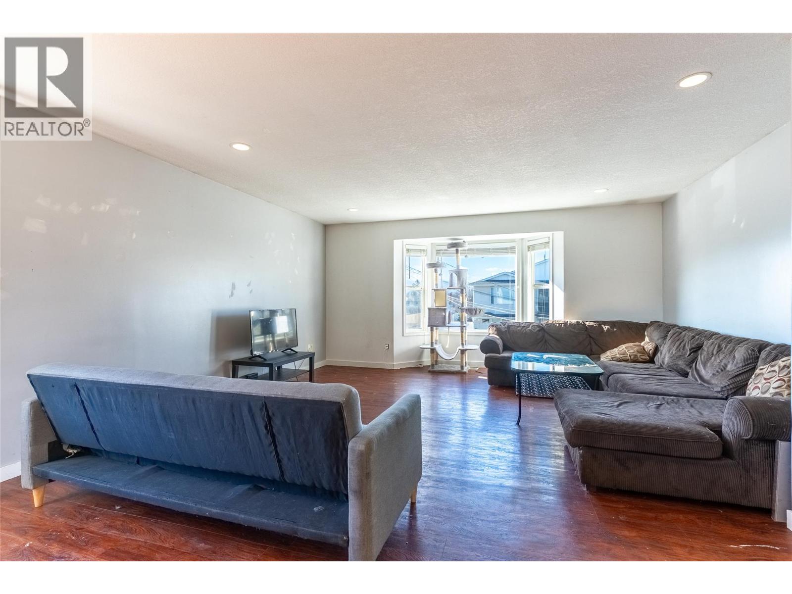 881 Evergreen Place, Kamloops, British Columbia  V2B 5M7 - Photo 8 - 10377048