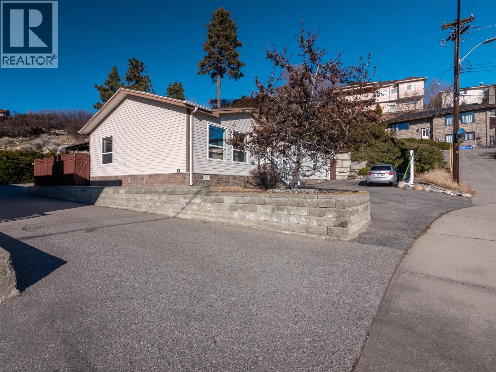 797 Eckhardt Avenue E, Penticton, British Columbia  V2A 2A5 - Photo 1 - 10377202