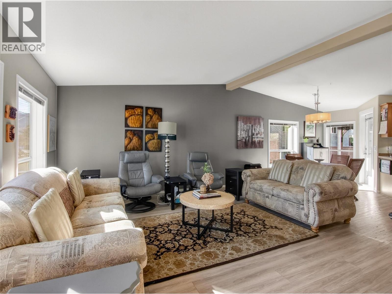 797 Eckhardt Avenue E, Penticton, British Columbia  V2A 2A5 - Photo 3 - 10377202