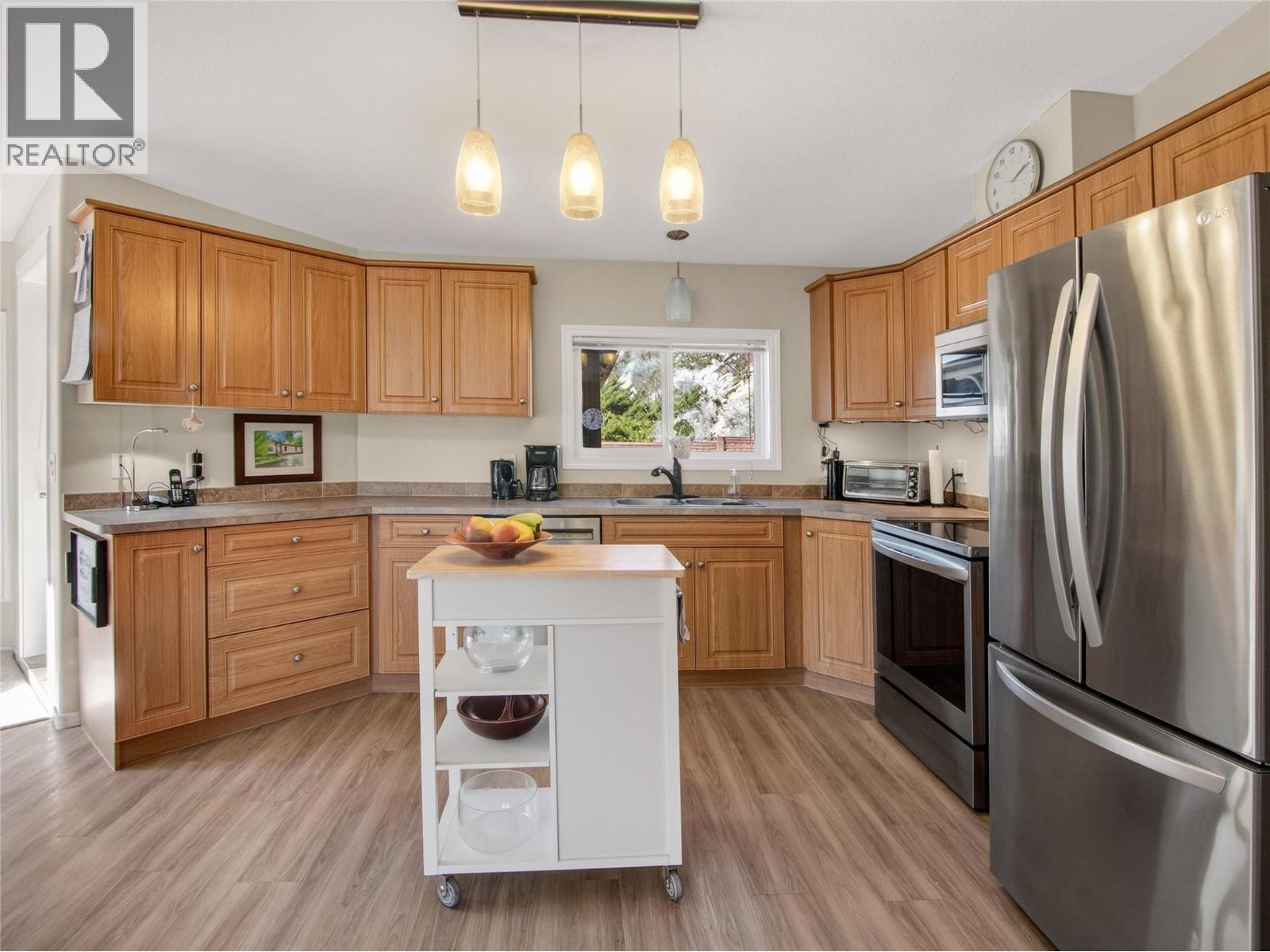 797 Eckhardt Avenue E, Penticton, British Columbia  V2A 2A5 - Photo 7 - 10377202