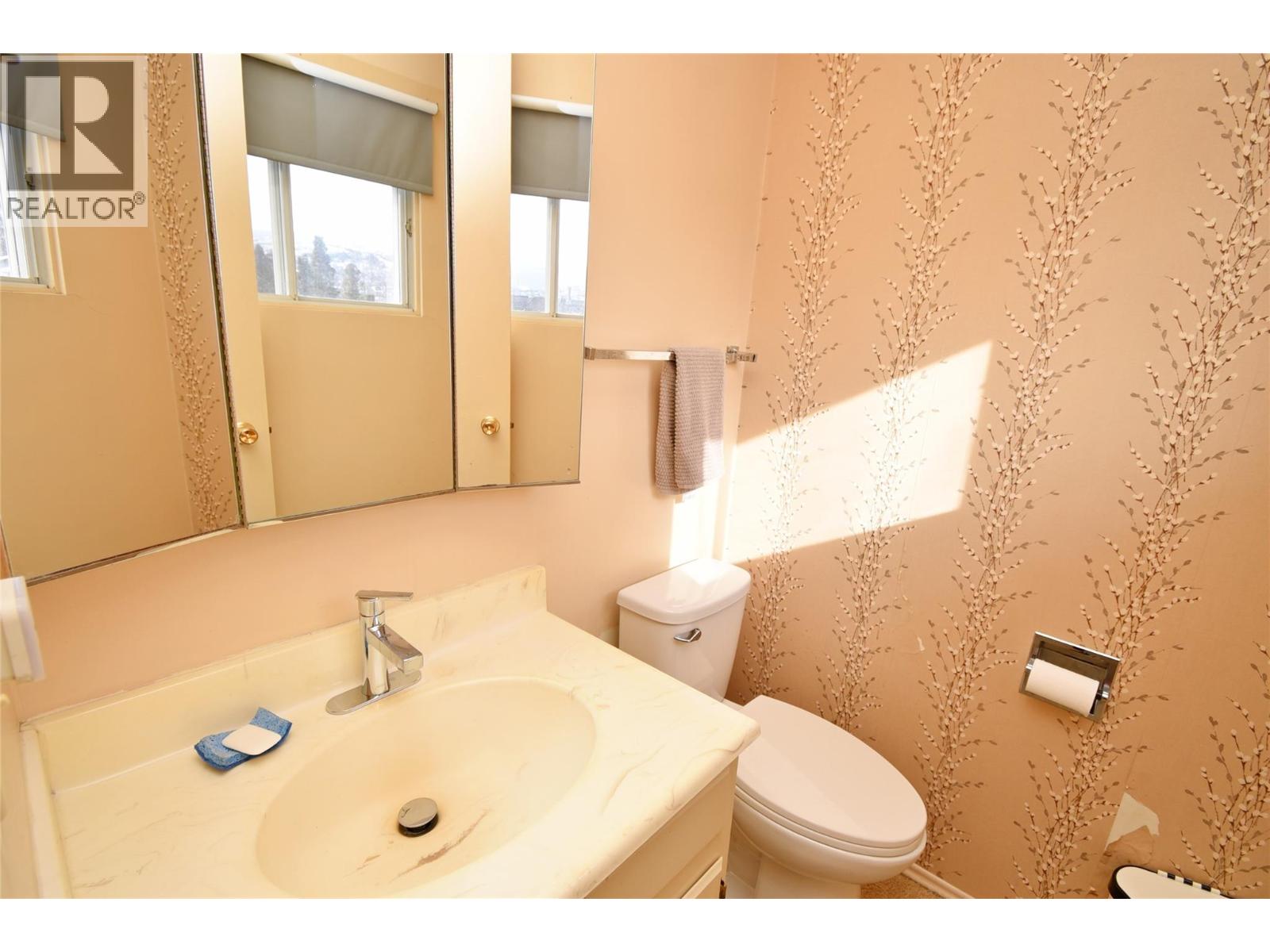 2004 20 Avenue, Vernon, British Columbia  V1T 7J6 - Photo 28 - 10376553