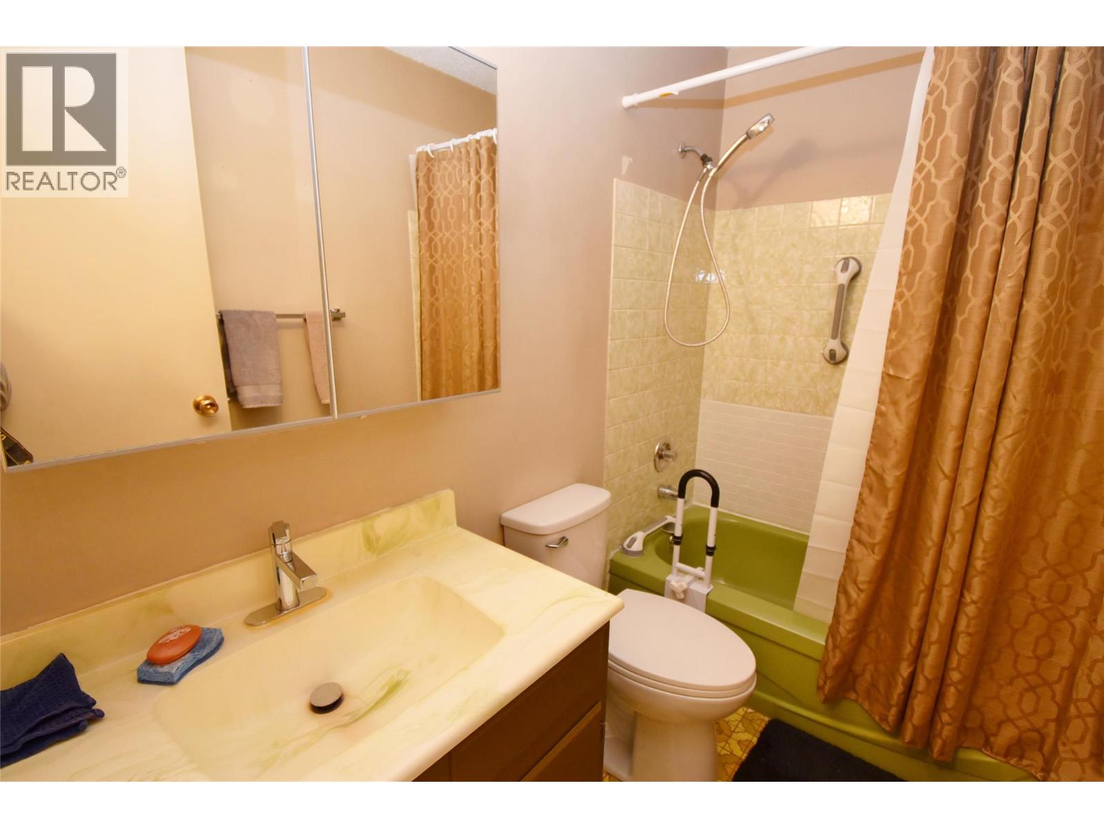 2004 20 Avenue, Vernon, British Columbia  V1T 7J6 - Photo 34 - 10376553