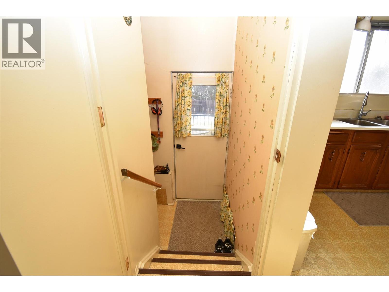 2004 20 Avenue, Vernon, British Columbia  V1T 7J6 - Photo 36 - 10376553