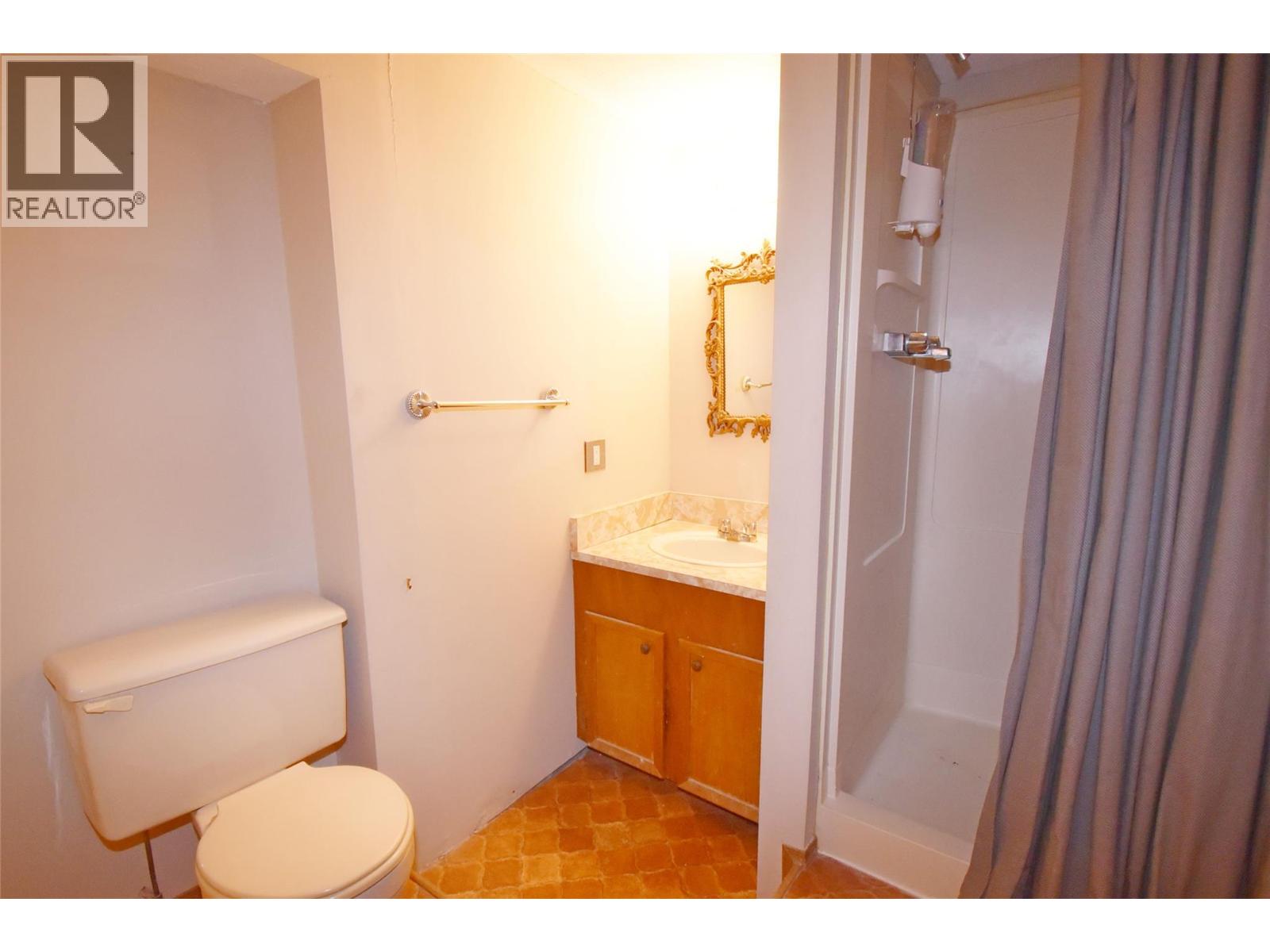 2004 20 Avenue, Vernon, British Columbia  V1T 7J6 - Photo 47 - 10376553