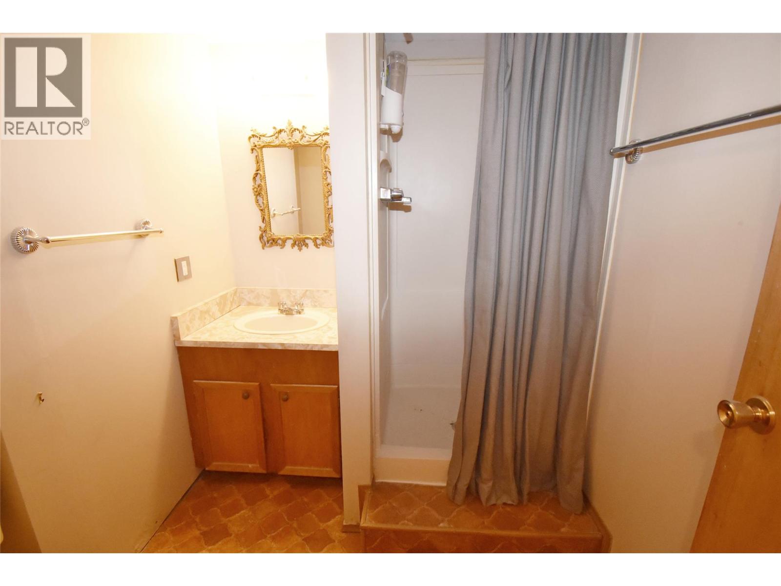 2004 20 Avenue, Vernon, British Columbia  V1T 7J6 - Photo 49 - 10376553